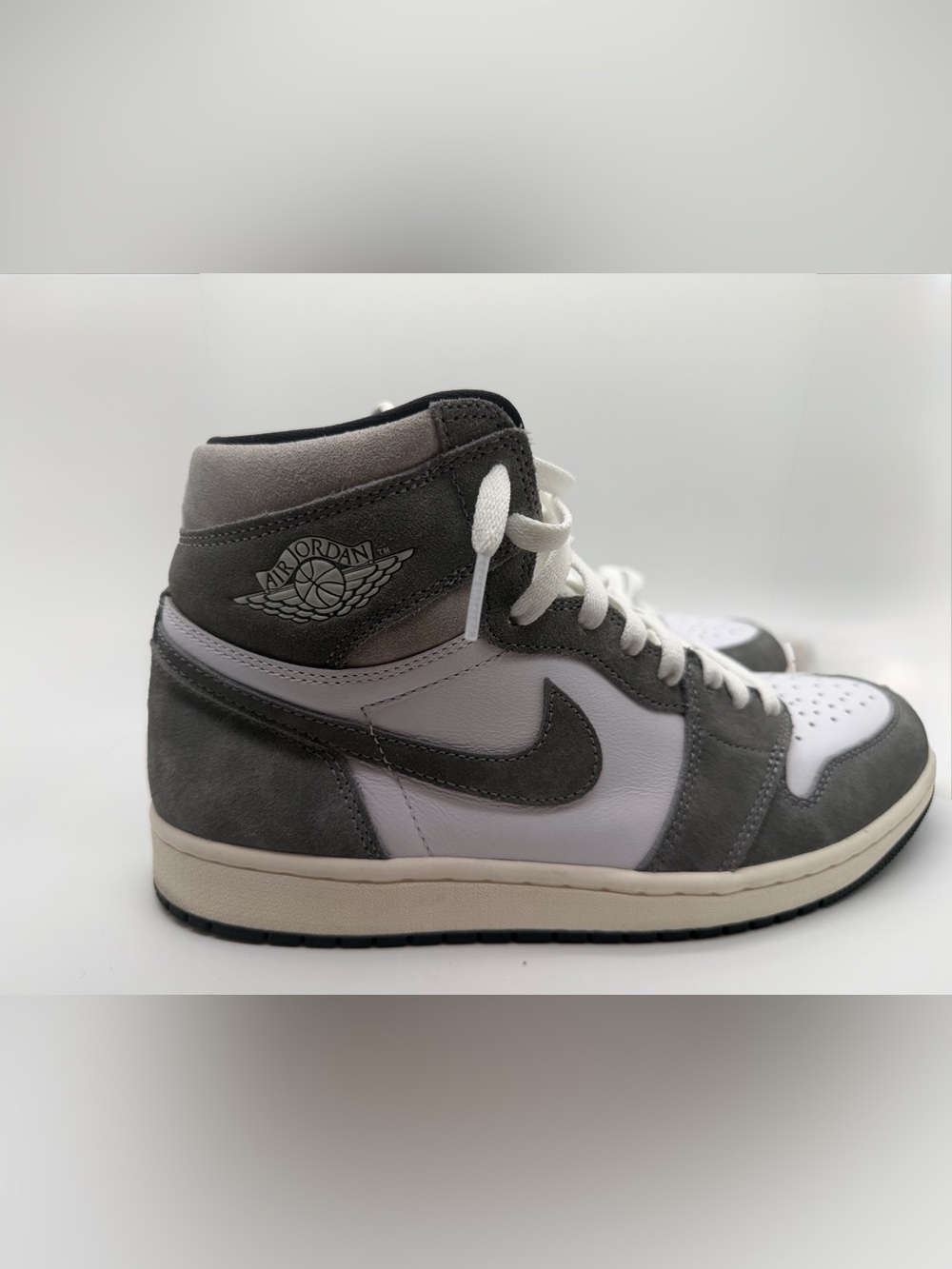 Nike Air Jordan 1 Retro High OG "Washed Black"